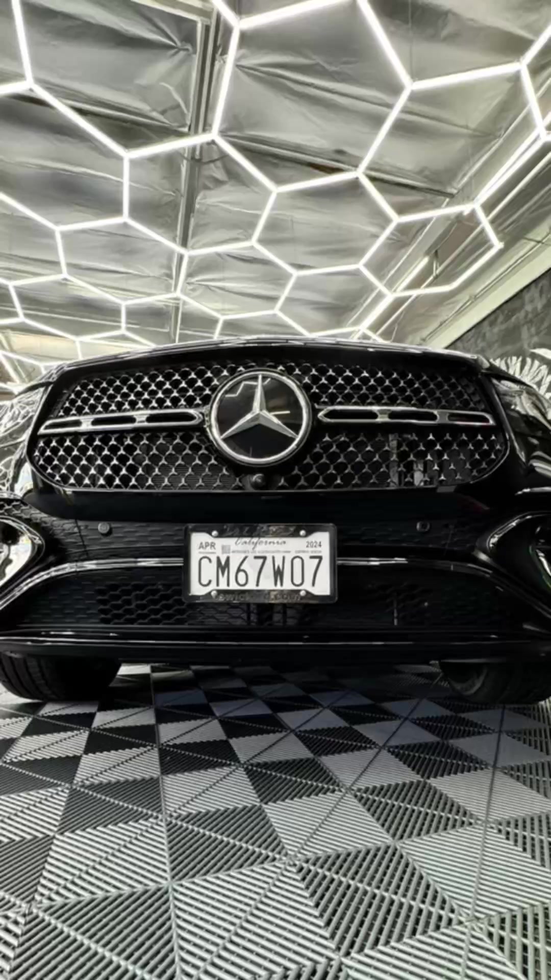 Mercedes-Benz · SUV — RAZR installation