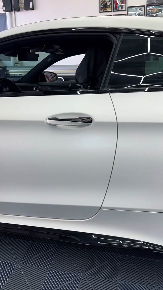 Mercedes-AMG · White — RAZR installation